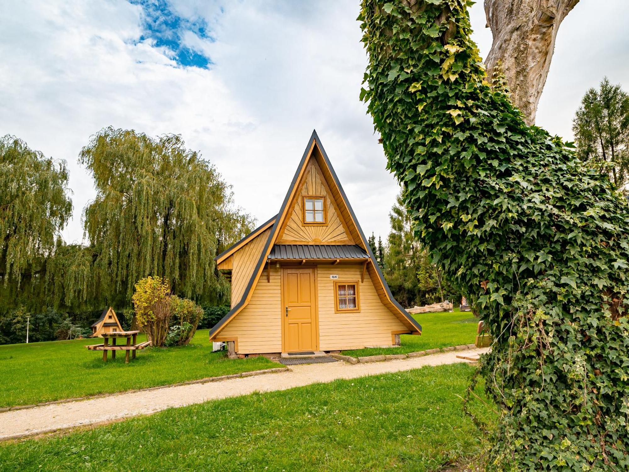 Sulicamp Kompleks Wypoczynkowy Sulistrowice ภายนอก รูปภาพ